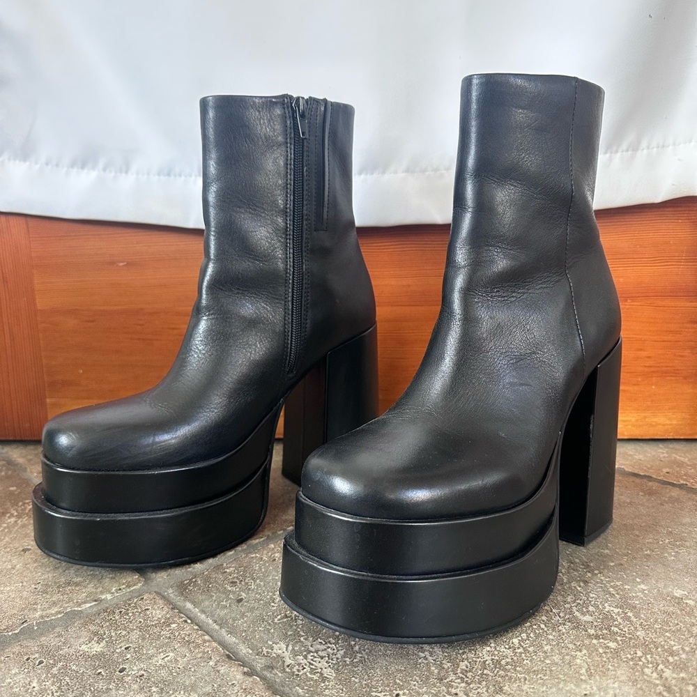 Steve Madden Black Platform Boots